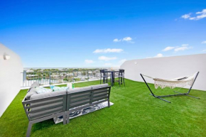 Sunset Penthouse - Unique Panoramic Rooftop Retreat